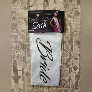 NWT Bride to Be Bachelorette Sash